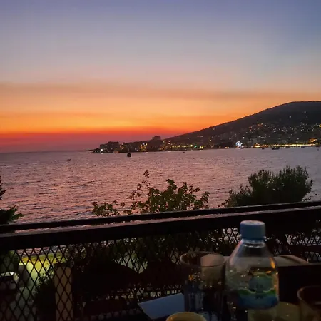 Wander Luxe Lägenhet Tirana